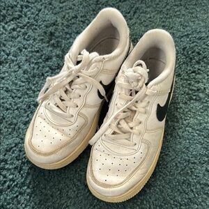 Nike Cream and Black Casual Sneakers